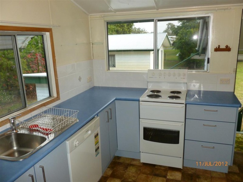 107 Esplanade, Toogoom QLD 4655