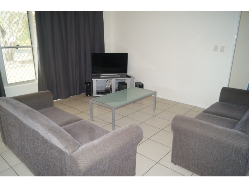 75 Cunningham Street, Urangan QLD 4655