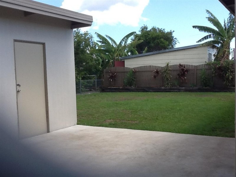 5 Maple Street, Pialba QLD 4655