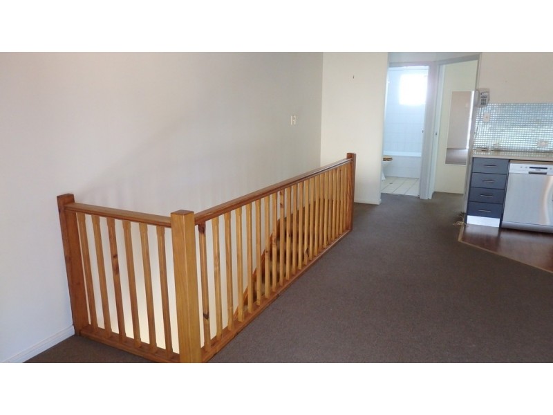 8/4 Pilot Street, Urangan QLD 4655