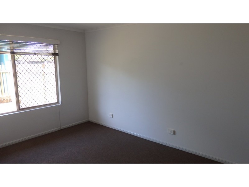8/4 Pilot Street, Urangan QLD 4655