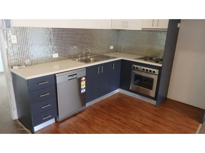 8/4 Pilot Street, Urangan QLD 4655