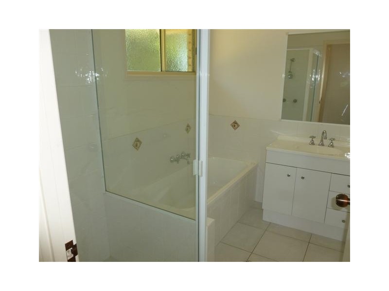 12 Cato Court, Torquay QLD 4655