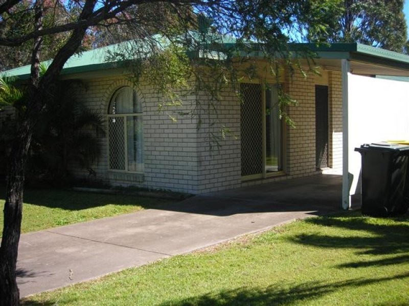 8 Bunker Avenue, Pialba QLD 4655