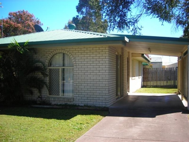 8 Bunker Avenue, Pialba QLD 4655