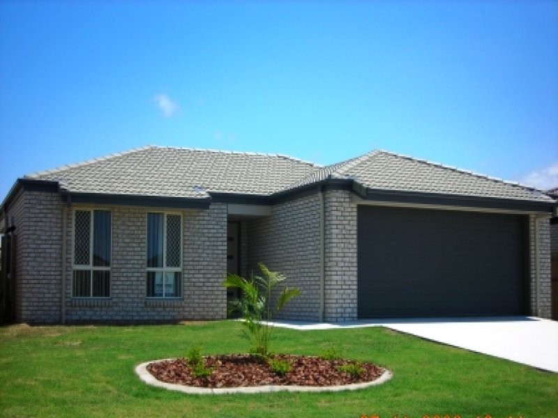 84 Endeavour Way, Eli Waters QLD 4655