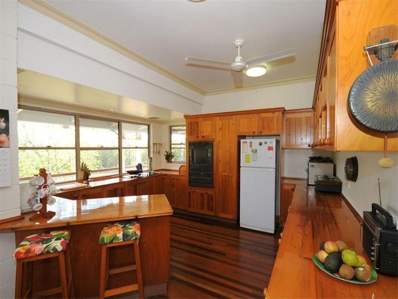 751 Teddington Road, Teddington QLD 4650