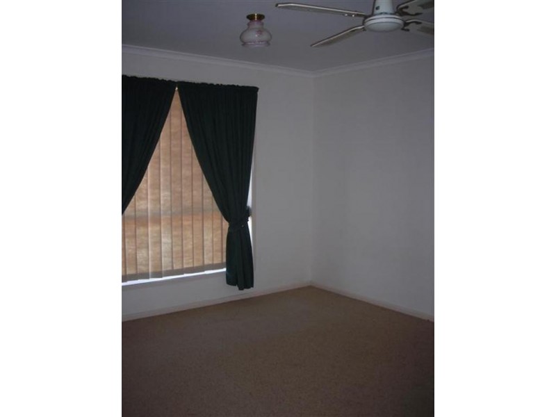 7 Merlin Drive, Urangan QLD 4655