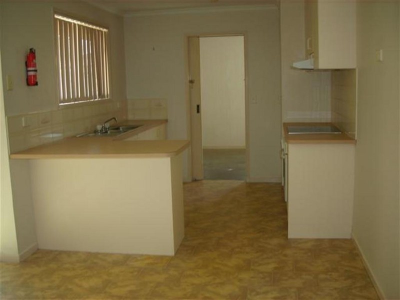 7 Merlin Drive, Urangan QLD 4655