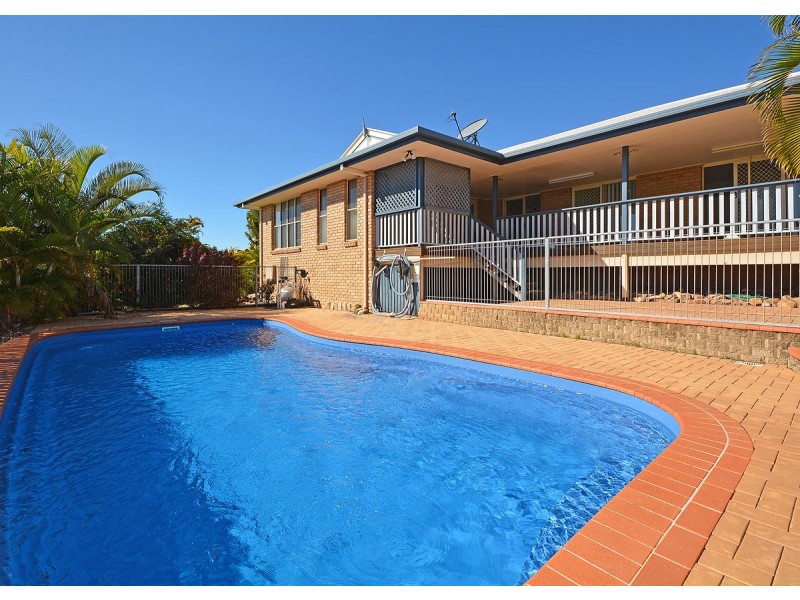16 Queensbury Grove, Urraween QLD 4655