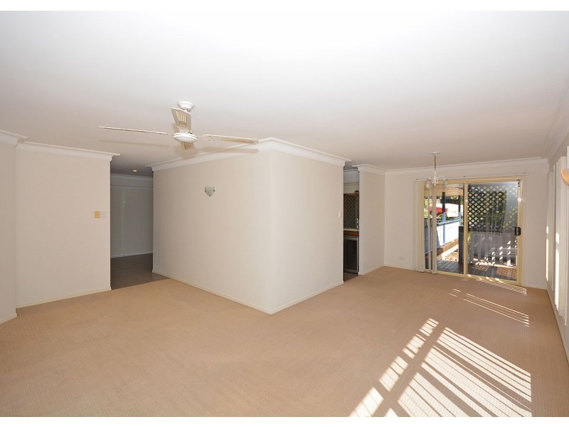 16 Queensbury Grove, Urraween QLD 4655