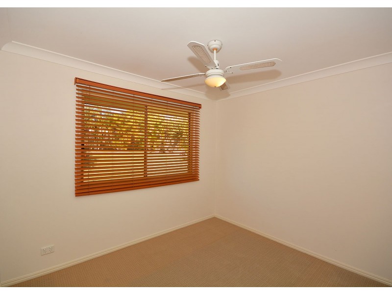 16 Queensbury Grove, Urraween QLD 4655