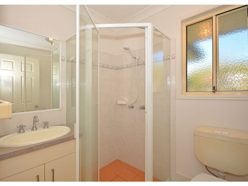 16 Queensbury Grove, Urraween QLD 4655