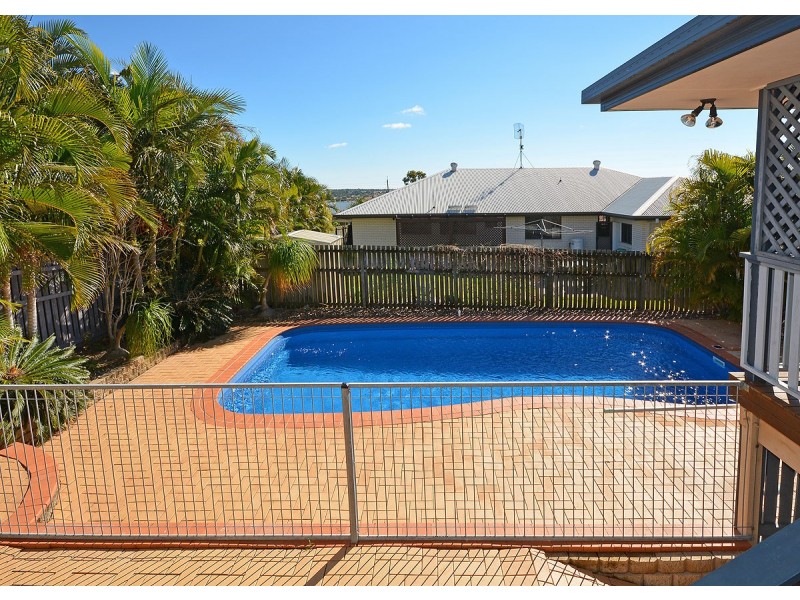 16 Queensbury Grove, Urraween QLD 4655