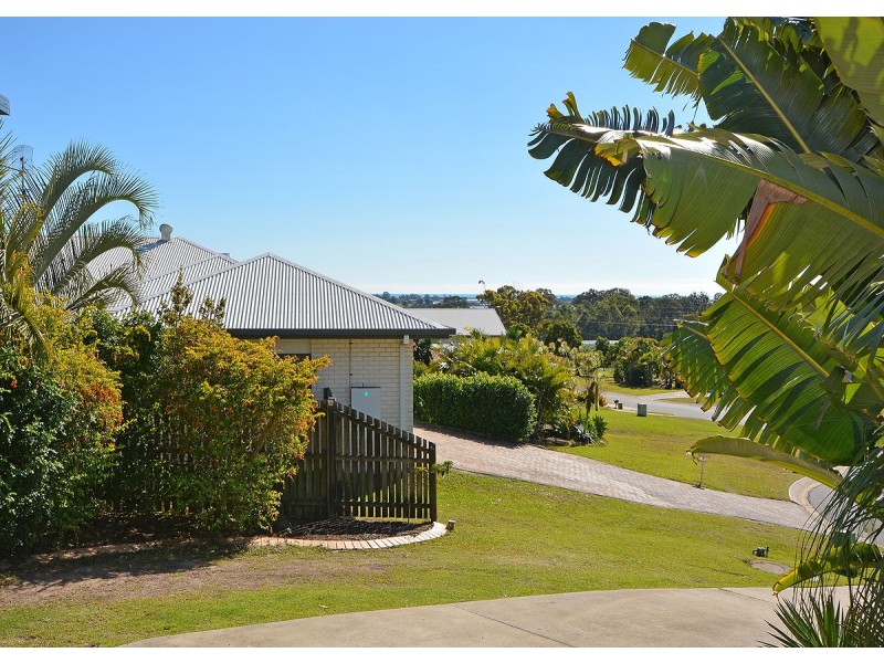 16 Queensbury Grove, Urraween QLD 4655