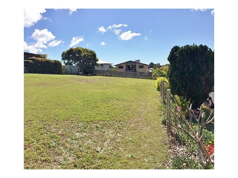 18 Julie Street, Dundowran Beach QLD 4655