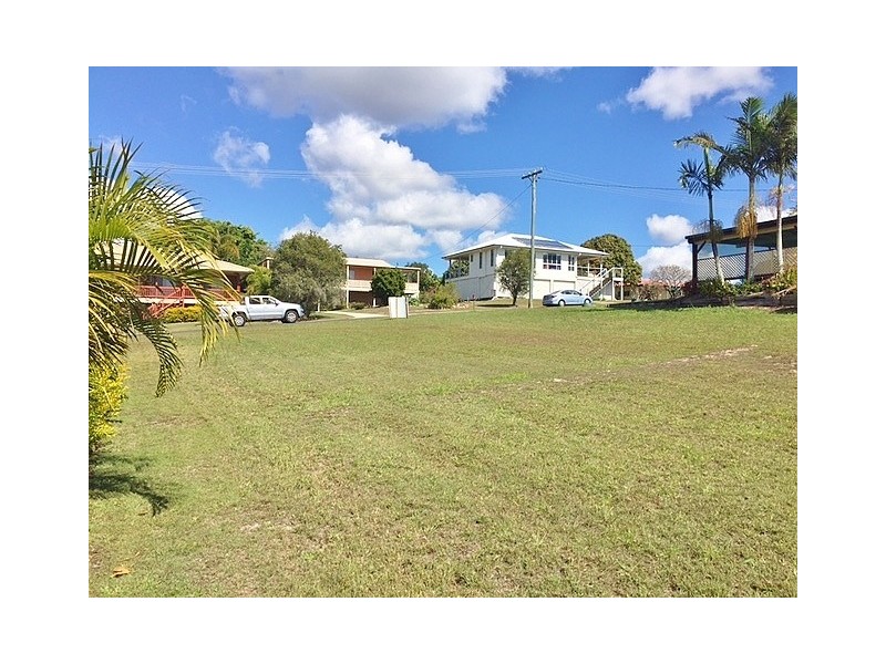 18 Julie Street, Dundowran Beach QLD 4655