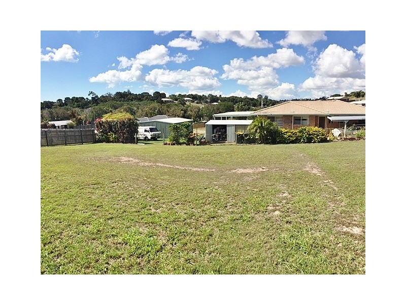 18 Julie Street, Dundowran Beach QLD 4655