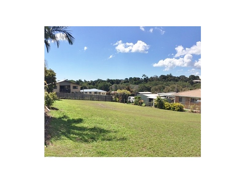 18 Julie Street, Dundowran Beach QLD 4655