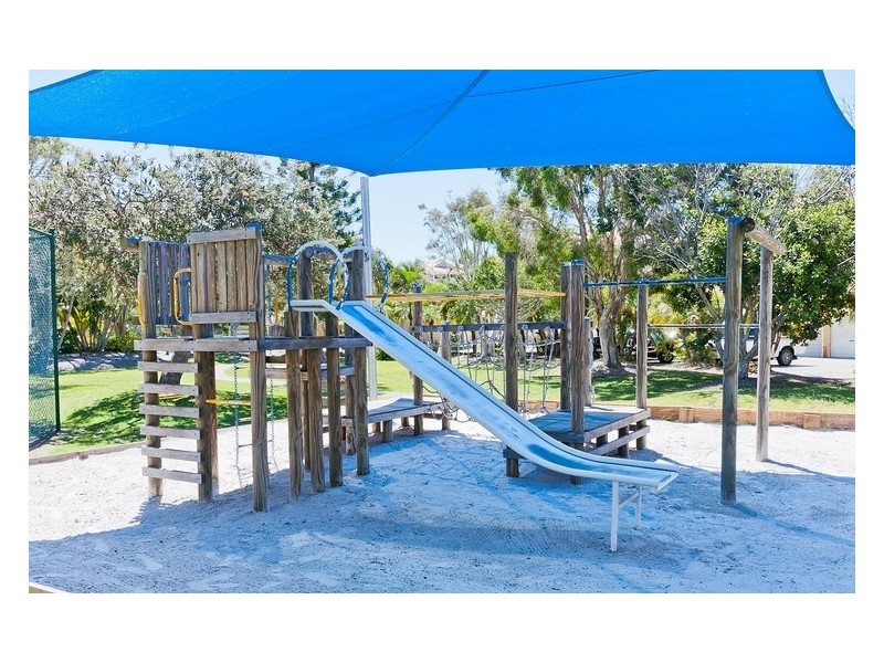 Unit 35 Great Sandy Straits Marina, 17 Buccaneer Dr, Urangan QLD 4655