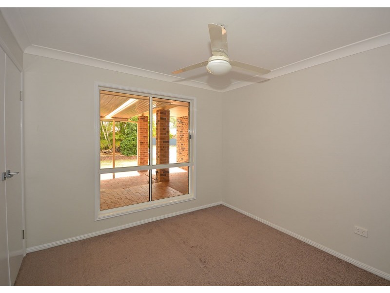 42 Aimee Drive, Urangan QLD 4655