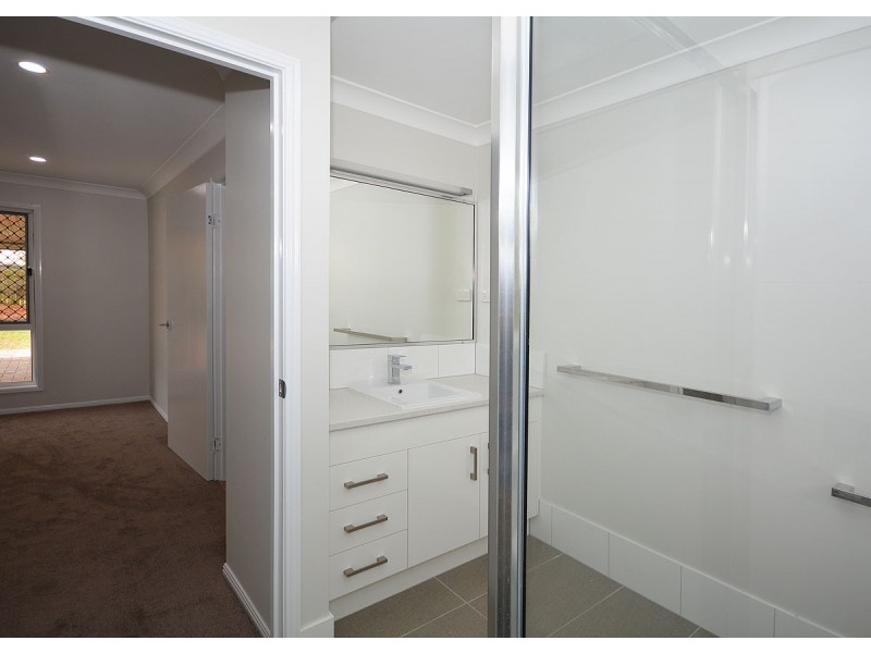 42 Aimee Drive, Urangan QLD 4655