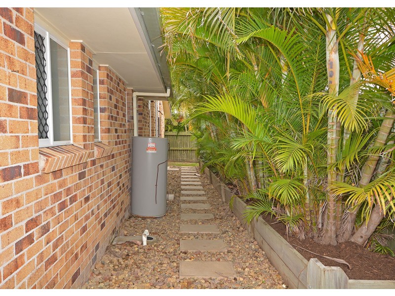 42 Aimee Drive, Urangan QLD 4655