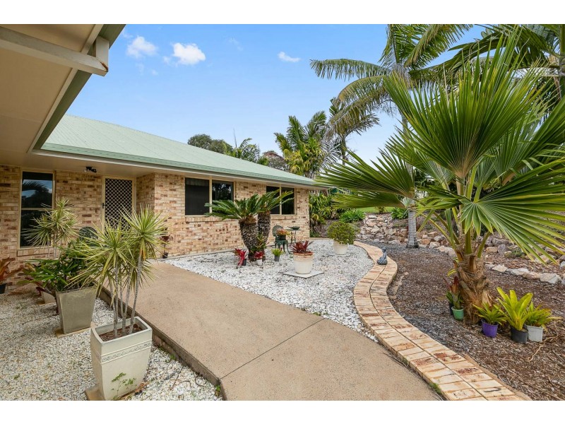 65 Cove Boulevard, River Heads QLD 4655