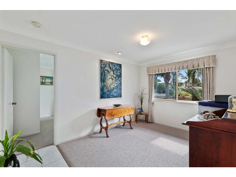 65 Cove Boulevard, River Heads QLD 4655