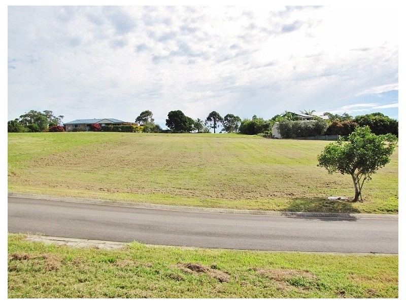 4 Edgewater Court, Craignish QLD 4655