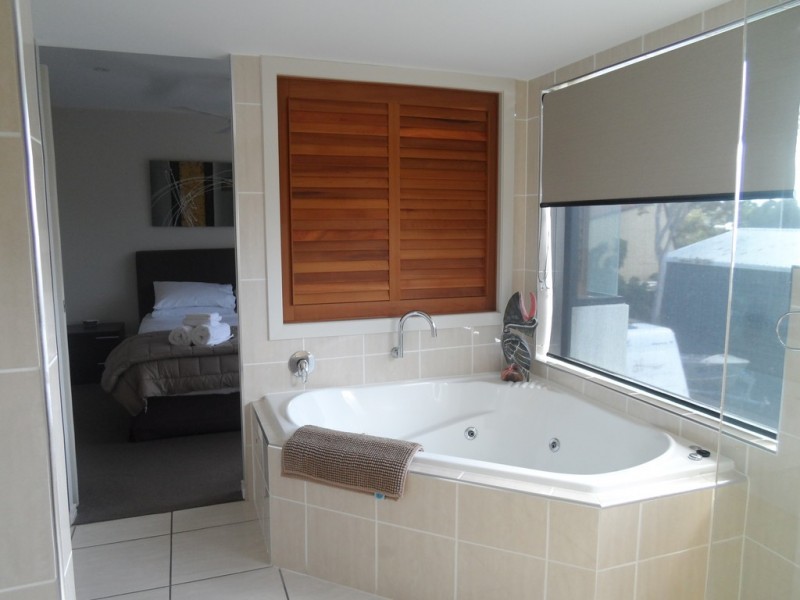 5/558 Esplanade, Urangan QLD 4655