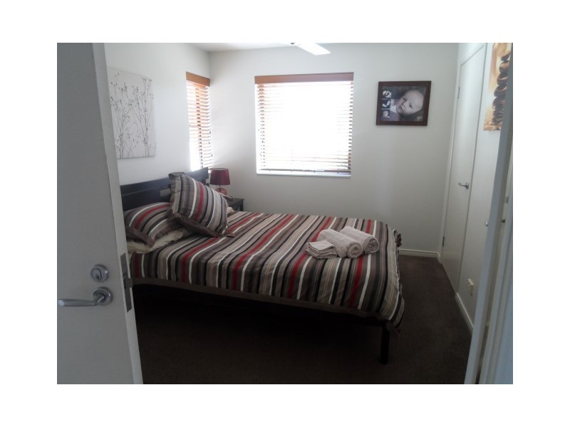 5/558 Esplanade, Urangan QLD 4655