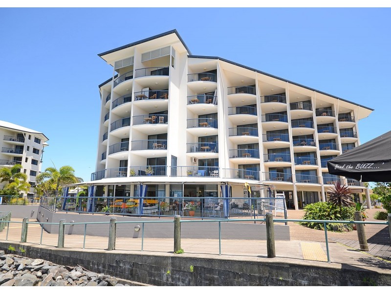 Unit 110 and 111 Mantra Resort, Buccaneer Drive, Urangan QLD 4655