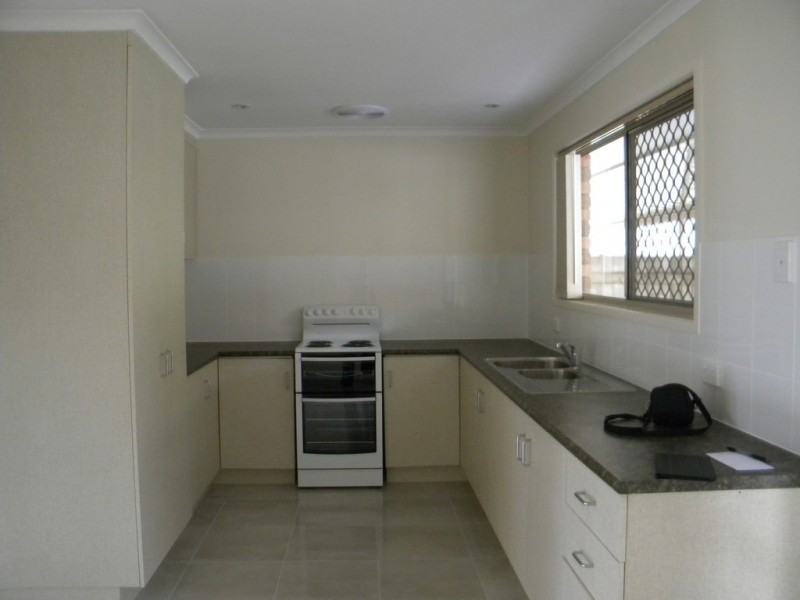 1/48 Honeysuckle, Kawungan QLD 4655