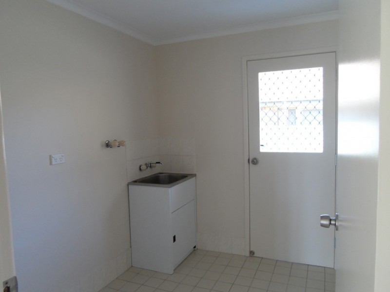 1/48 Honeysuckle, Kawungan QLD 4655