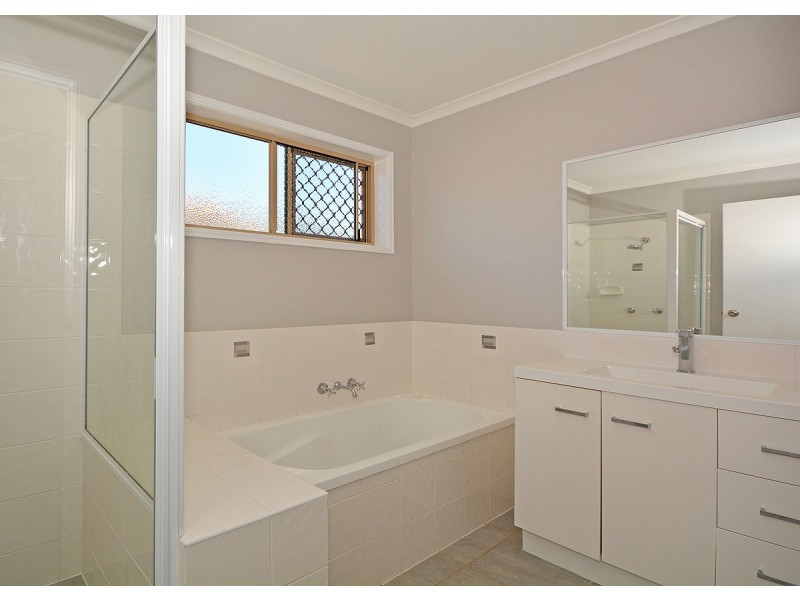 9 Kensi Court, Point Vernon QLD 4655