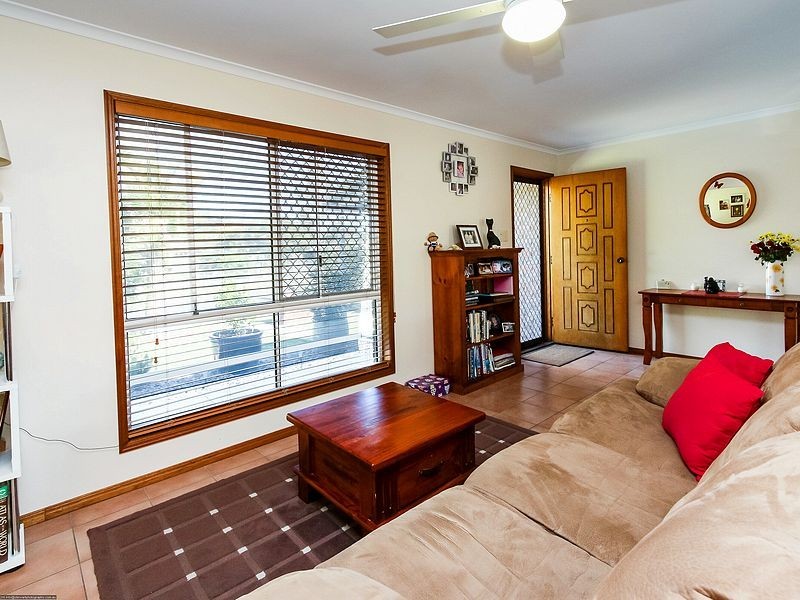 2 Howlett Street, Urangan QLD 4655