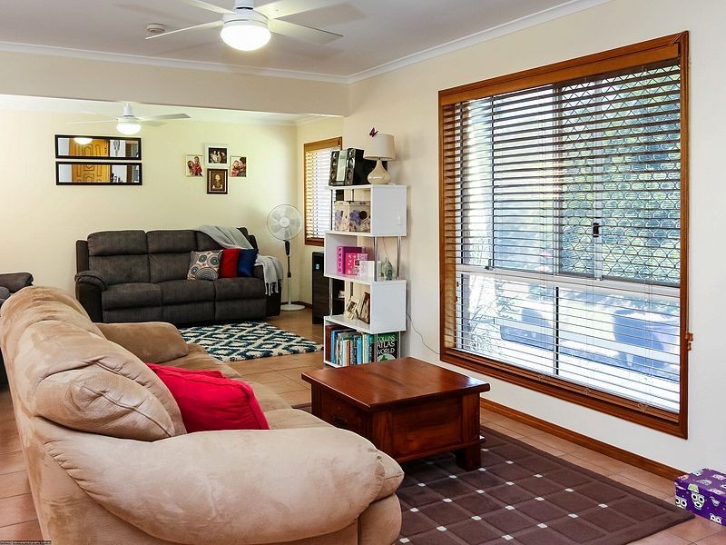 2 Howlett Street, Urangan QLD 4655