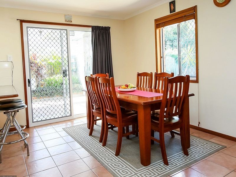 2 Howlett Street, Urangan QLD 4655