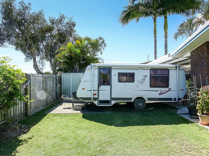 2 Howlett Street, Urangan QLD 4655