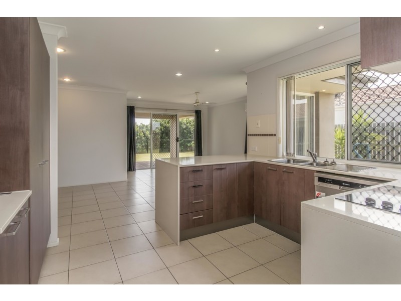 53 Lady Penrhyn Drive, Eli Waters QLD 4655