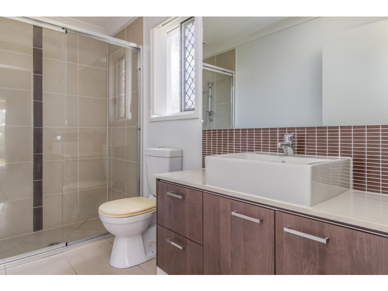53 Lady Penrhyn Drive, Eli Waters QLD 4655
