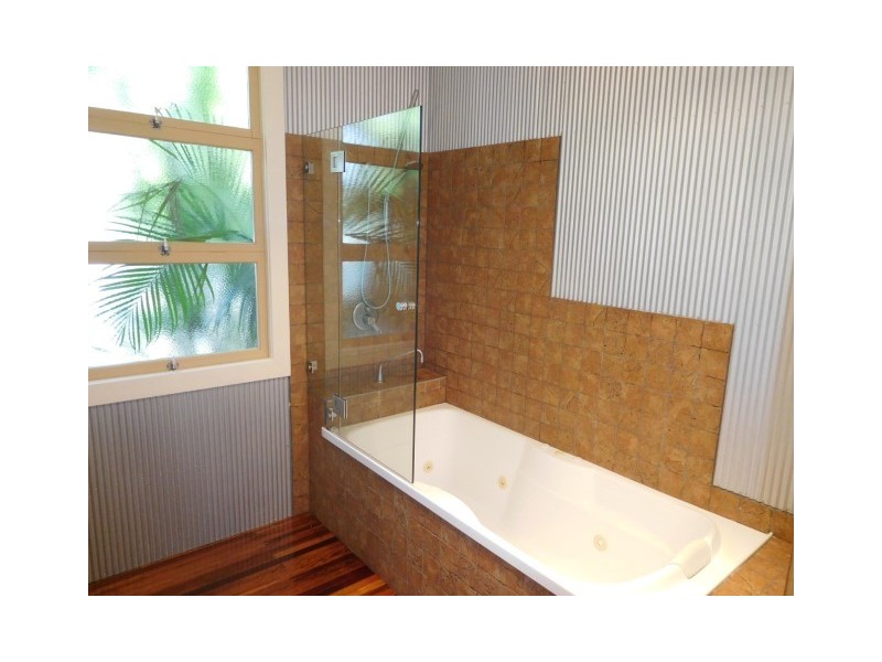 65 East Street, Scarness QLD 4655