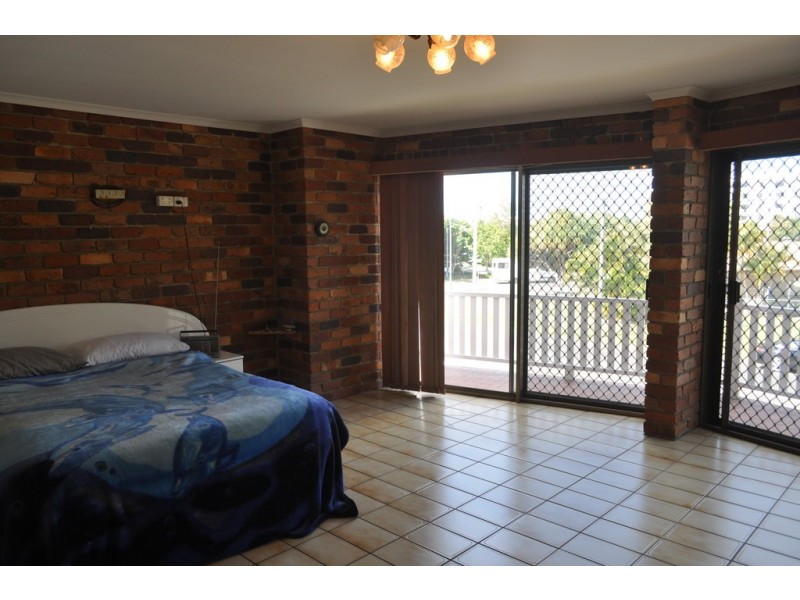 618 Charlton Esplanade, Urangan QLD 4655