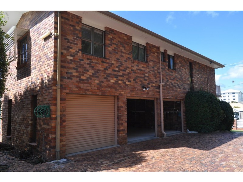 618 Charlton Esplanade, Urangan QLD 4655