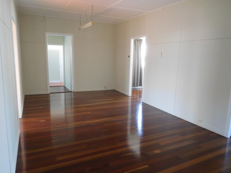 62 Elizabeth Street, Urangan QLD 4655