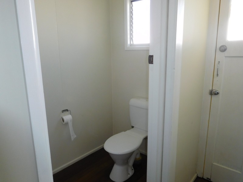 62 Elizabeth Street, Urangan QLD 4655