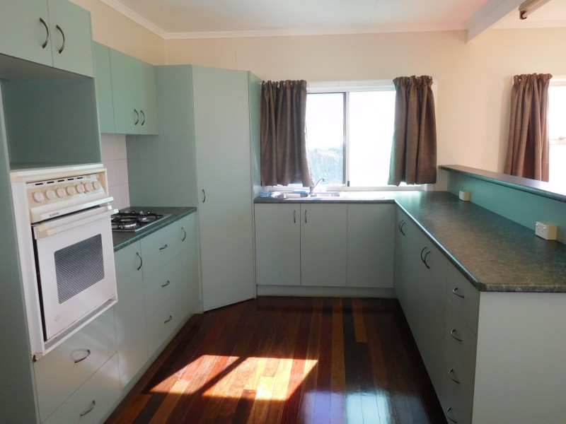 62 Elizabeth Street, Urangan QLD 4655