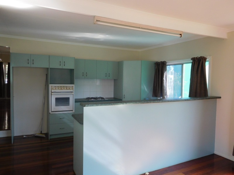 62 Elizabeth Street, Urangan QLD 4655