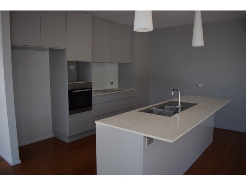 16 Davis Drive, Kawungan QLD 4655